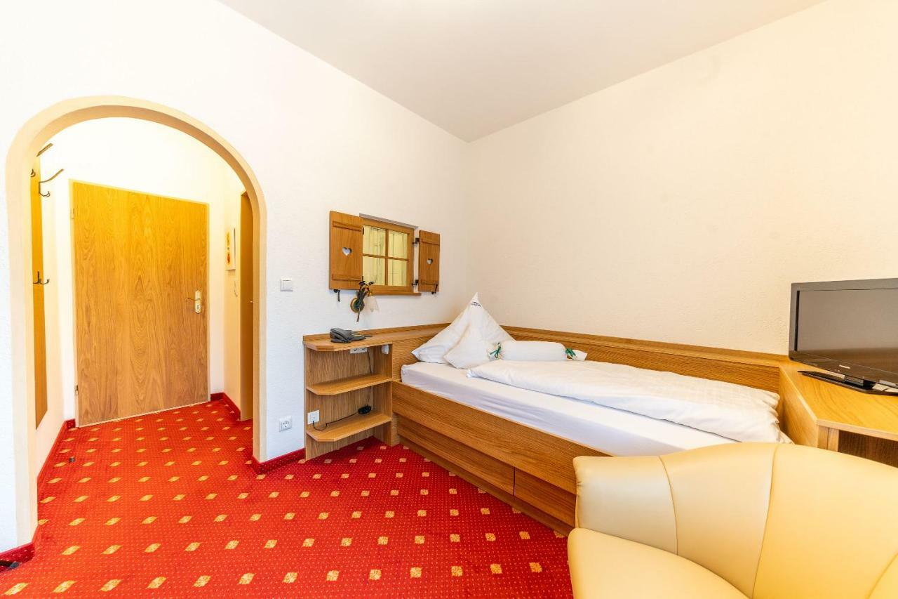 Hotel Alpenhof Bad Wörishofen Exteriör bild